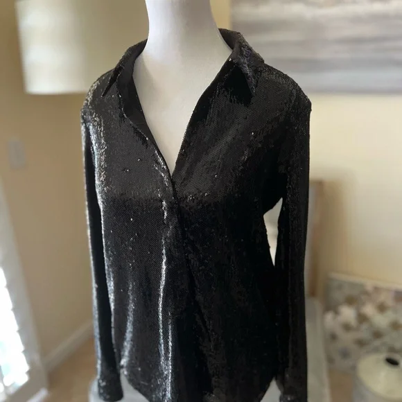 🌟🌟Current Air Black Sequin Women's Top - Picture 3 of 5